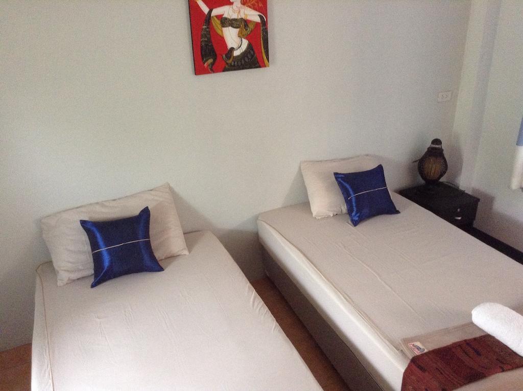 Hi Guesthouse Airport Chiang Mai Zimmer foto