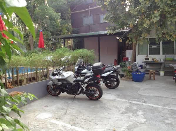 Hi Guesthouse Airport Chiang Mai Exterior foto