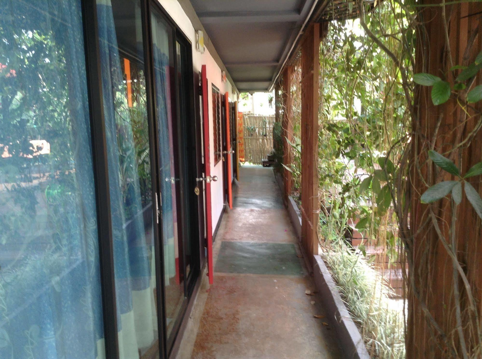 Hi Guesthouse Airport Chiang Mai Exterior foto