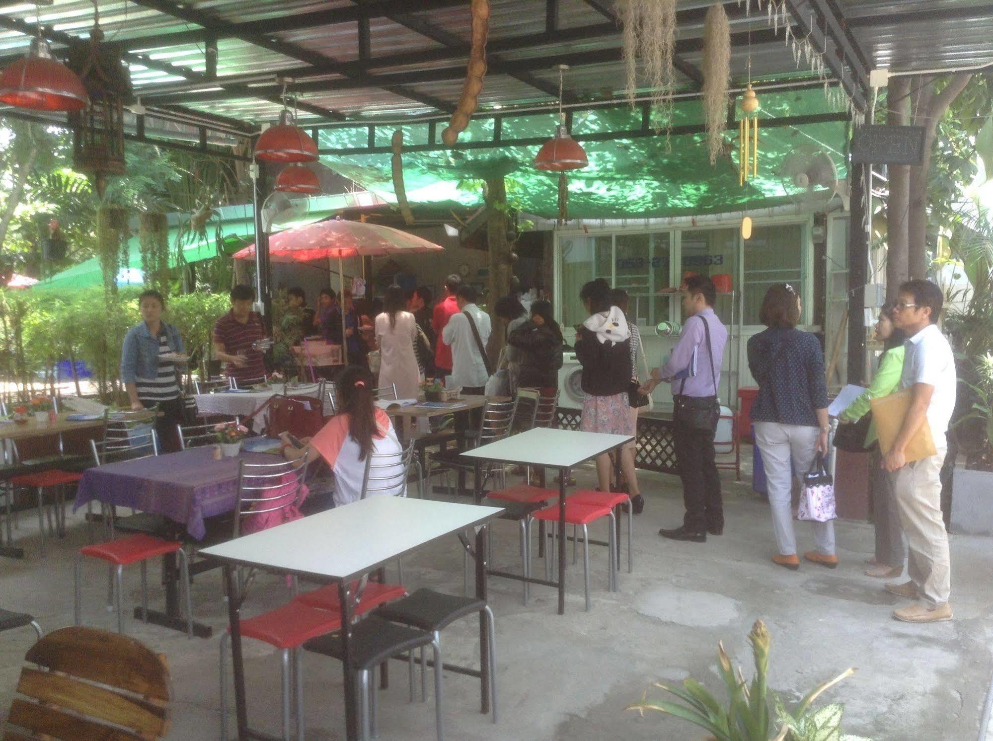 Hi Guesthouse Airport Chiang Mai Exterior foto