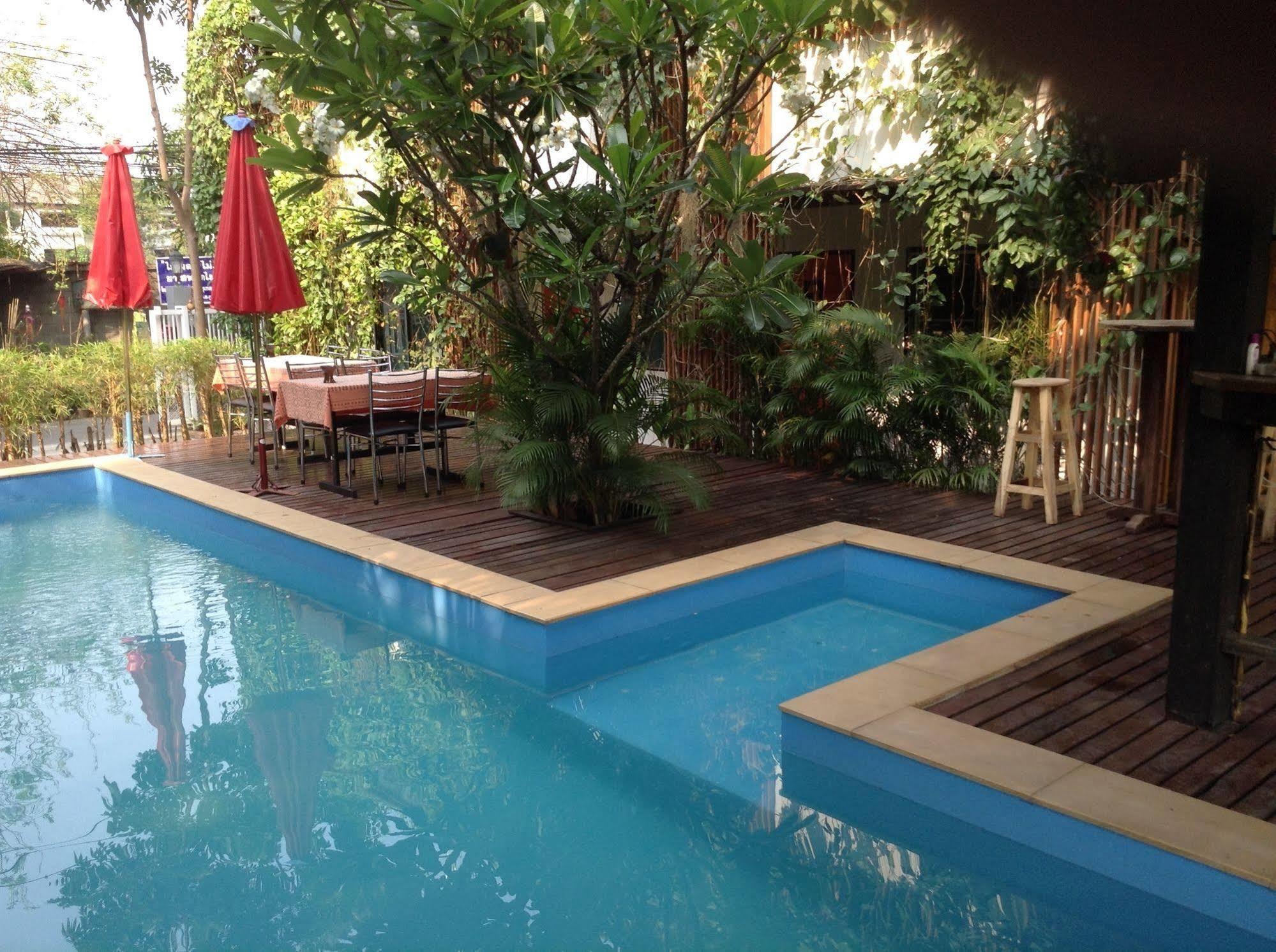 Hi Guesthouse Airport Chiang Mai Exterior foto